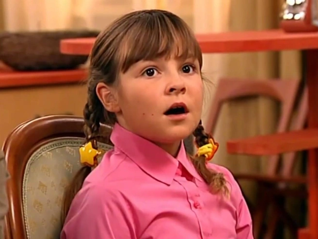 Источник: кадр из сериала «Моя прекрасная няня» (6+), реж. Эдуард Радзюкевич, Алексей Кирющенко, студия «Амедиа» и Sony Pictures Television, 2004 год