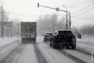 Губернатор Филимонов приказал задействовать всю технику для уборки снега