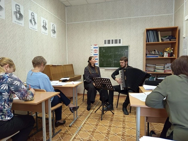 У школы в Чите три филиала | Источник: dshi1.chita.muzkult.ru