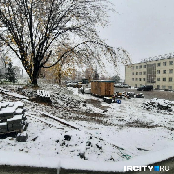 Небольшой беспорядок от работ «Фармасинтеза», но и здесь скоро приберут | Источник: Виктор Лучкин / «ИрСити»
