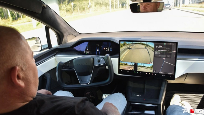 Езда без рук в России дается Tesla непросто | Источник: Артем Краснов