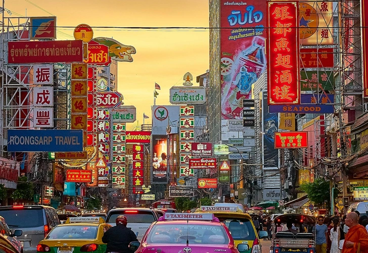 На улице в Бангкоке, Таиланд | Источник: Geoff Greenwood / Unsplash