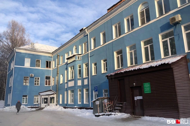 В этом стационаре несколько отделений, пациентам пришлось немного потерпеть | Источник: Наталья Пальникова / 59.RU