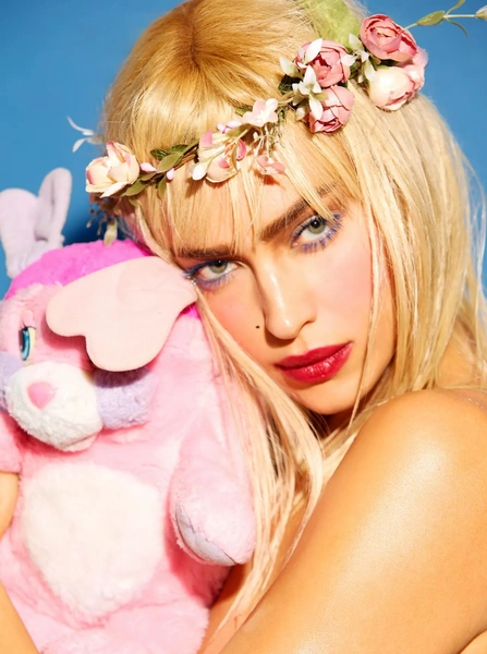 Гладиатор Александр Овечкин, откровенный образ Ирины Шейк и Хайди Клум в костюме Медузы Горгоны: как звезды отметили Хэллоуин | Источник: Соцсети