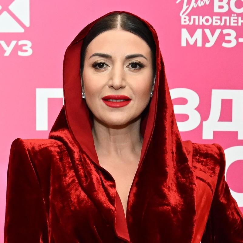 Певица Жасмин станет бабушкой во второй раз