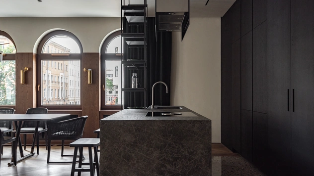 Петербургский классицизм в современном ключе: квартира 195 м²