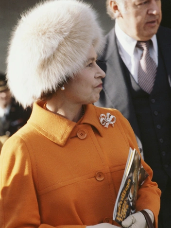 Ее Величество во время турне по Канаде, 1983