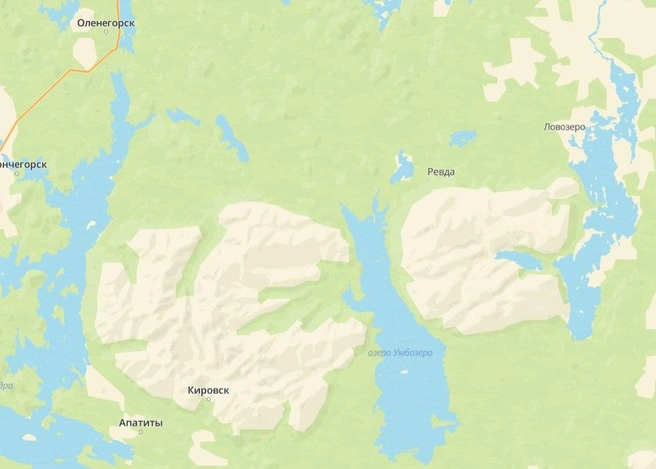 Хибины — слева, Ловозерские тундры — справа. | Источник: Карты 2Gis