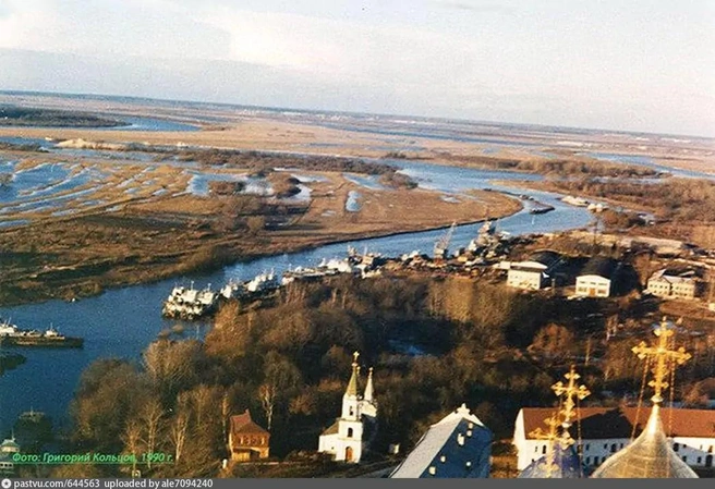 Фото 1990 года с Соборной колокольни | Источник: Григорий Кольцов / pastvu.com
