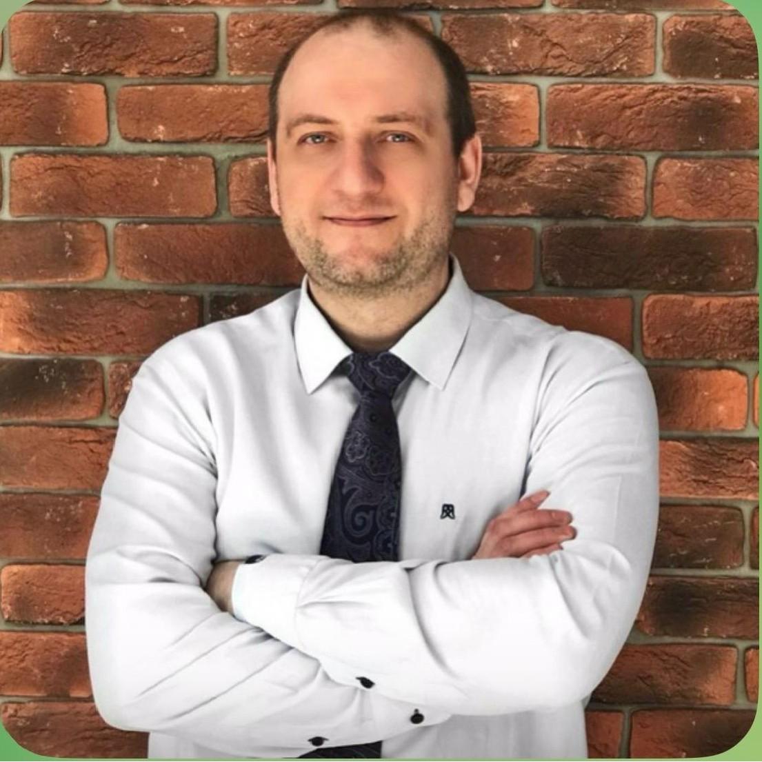 <p>Эдуард Коложвари</p>