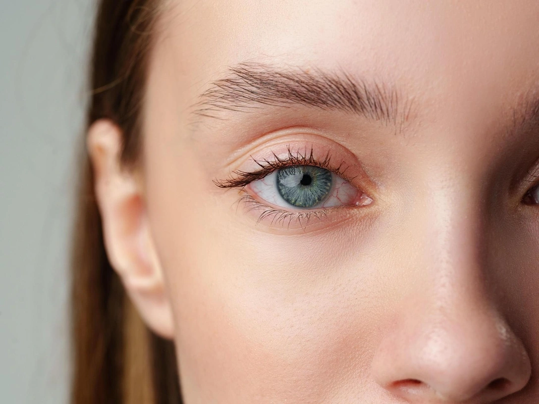 Очки не понадобятся: японский метод улучшения зрения всего за 3 минуты | marieclaire.ru