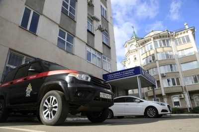 Адвокат предстанет перед судом по обвинению в нескольких преступлениях