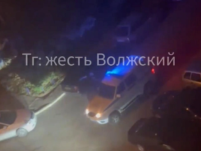 <p>Медики не смогли спасти молодую девушку</p> | Источник: «Жесть Волжский» / T.me