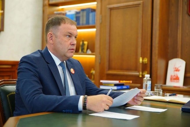 Середюк отметил, что Андрей Брижак активно участвовал в подготовке предложений по мерам поддержки для угледобывающих компаний Кузбасса | Источник: www.city-n.ru