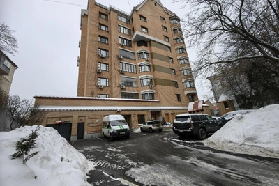 Приставы приехали выселять Ларису Долину