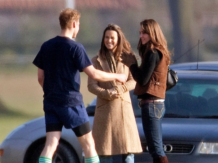 Принц Уильям, Пиппа и Кейт Миддлтон в Итонском колледже, 18 марта 2006