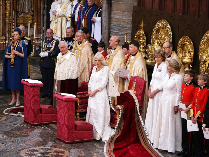 Коронация Карла III: как прошла церемония (видео, фото, комментарии)
