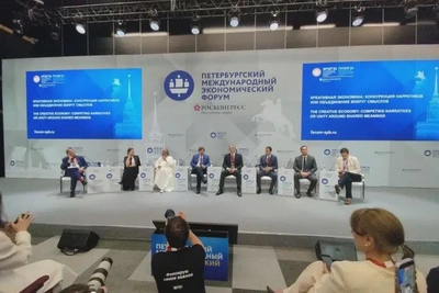 Орлов рассказал о креативной экономике Приамурья, связанной с Китаем
