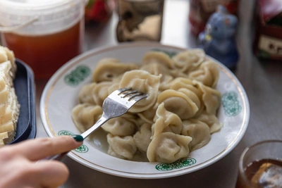 Владивостокцев угостят пельменями с олениной и пекинской капустой
