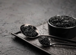 Икра престолов: что нужно знать о премиальной линейке Royal Caviar от Natura Siberica