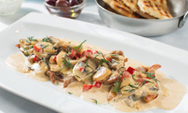 Свиная вырезка в сливочно-грибном соусе «Псаронефри»