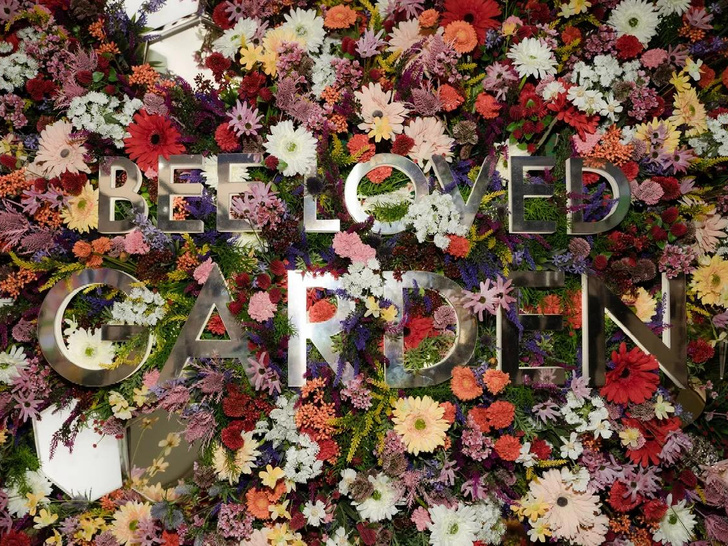 «Цветущий сад пчел Guerlain»: что нужно знать о новой благотворительной кампании бренда