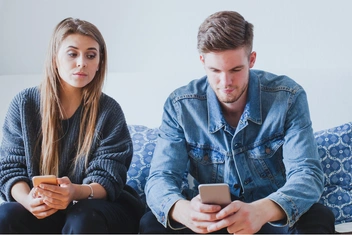 «Прочитала переписку мужа и потеряла доверие к нему»