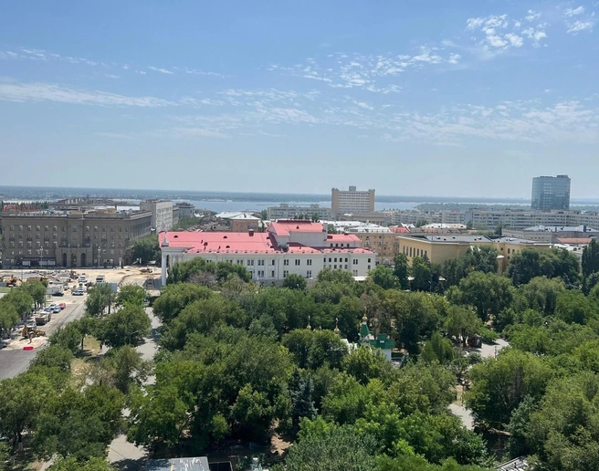 Только ради одного такого вида, когда небо сливается с Волгой, стоит подняться на каланчу | Источник: читатели V1.RU