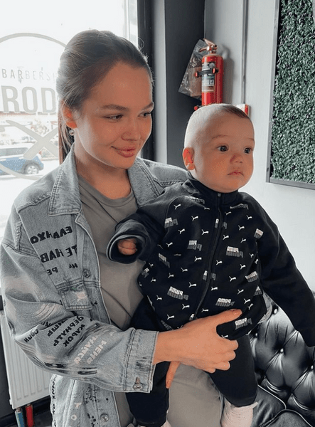 Блогер Диана Коваль, отдавшая незрячего сына с ДЦП в интернат, прервала беременность от нового парня
