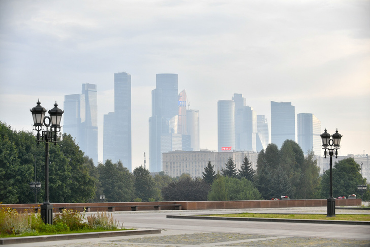 Сразу три неблагоприятных фактора: синоптик пообещал москвичам новые погодные сложности помимо смога
