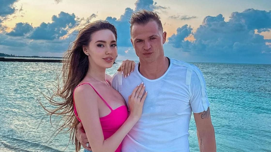 Романтика на камеру: Тарасов окружил Костенко любовью после скандала с моделями