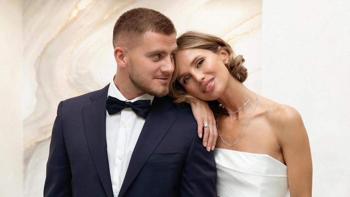 Алекса впервые о том, зачем раз за разом писала в соцсетях о несуществующем разводе с мужем