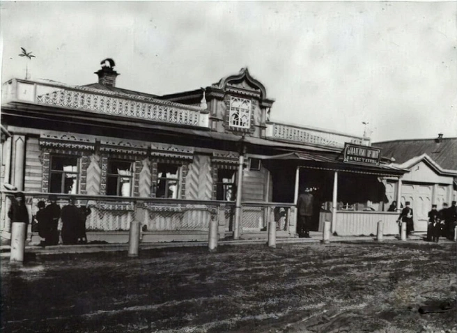 Бакалейная Чистякова (1900–1915 годы) | Источник: pastvu.com