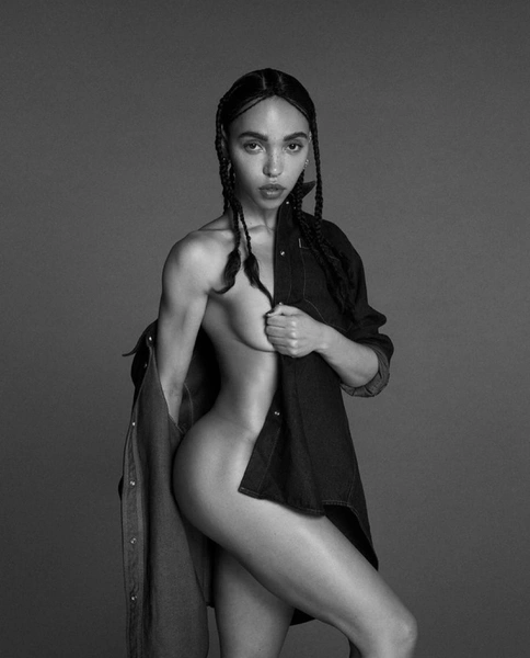 Двойные стандарты: в Великобритании запретили кампейн Calvin Klein с FKA Twigs