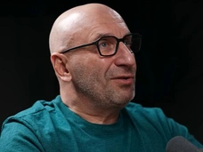 «Жена — посланница Бога»: психолог Сатья Дас выдал секреты счастливого брака