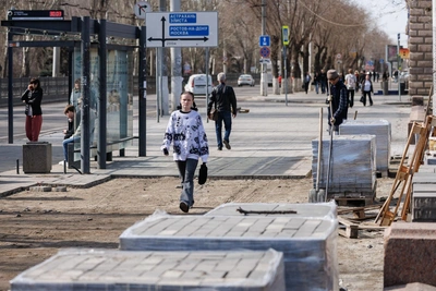 В Волгограде перенесли остановку из-за благоустройства сквера