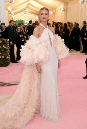 Met Gala 2019: все модные образы бала Института костюма