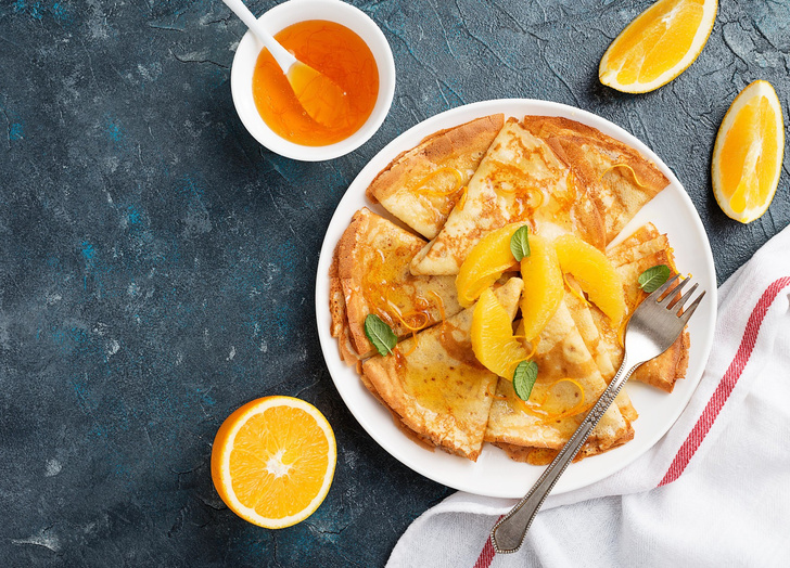 Завтрак парижанки: потрясающий рецепт апельсиновых блинчиков «Креп Сюзетт», которые покорят всех