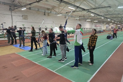 Ветераны СВО в Калуге тренируются для соревнований лучников