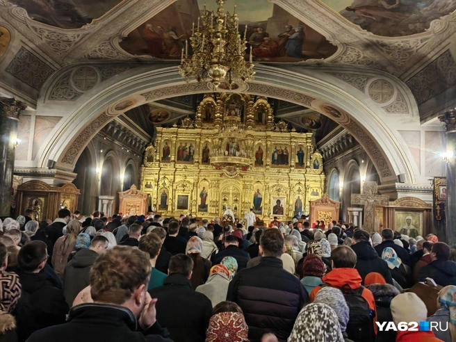 На службе больше ста человек | Источник: Кристина Мельникова / YA62.RU
