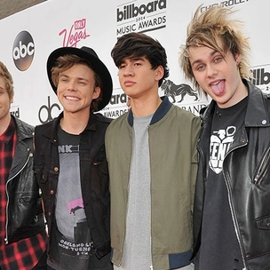 5 Seconds Of Summer возглавили чарт «Billboard 200»