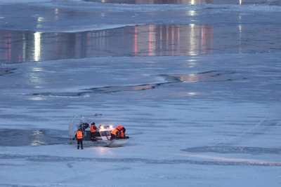 Аэробот на льду: поиски пропавшей девочки в Новосибирске