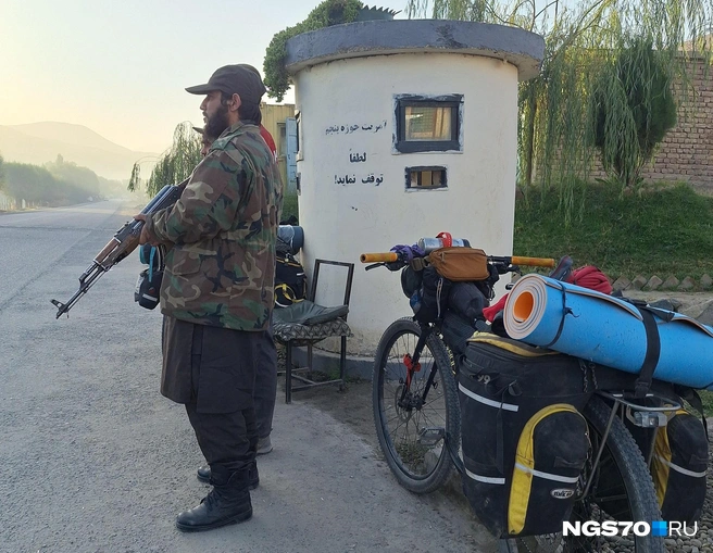 Не все местные вооружены до зубов | Источник: Егор Ковальчук