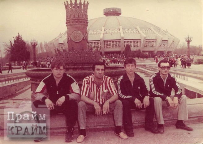 Фото сделано в Ташкенте в 1990 году. В центре&nbsp;— вор в законе Реваз Цицка и Николай Зыков (Якутенок) | Источник: ИА «Прайм Крайм»
