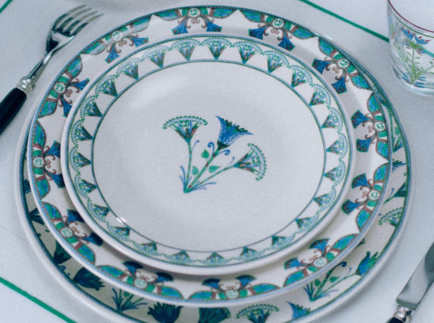 Ода природе от Dior Maison: новая коллекция посуды, вдохновленная древним цветком