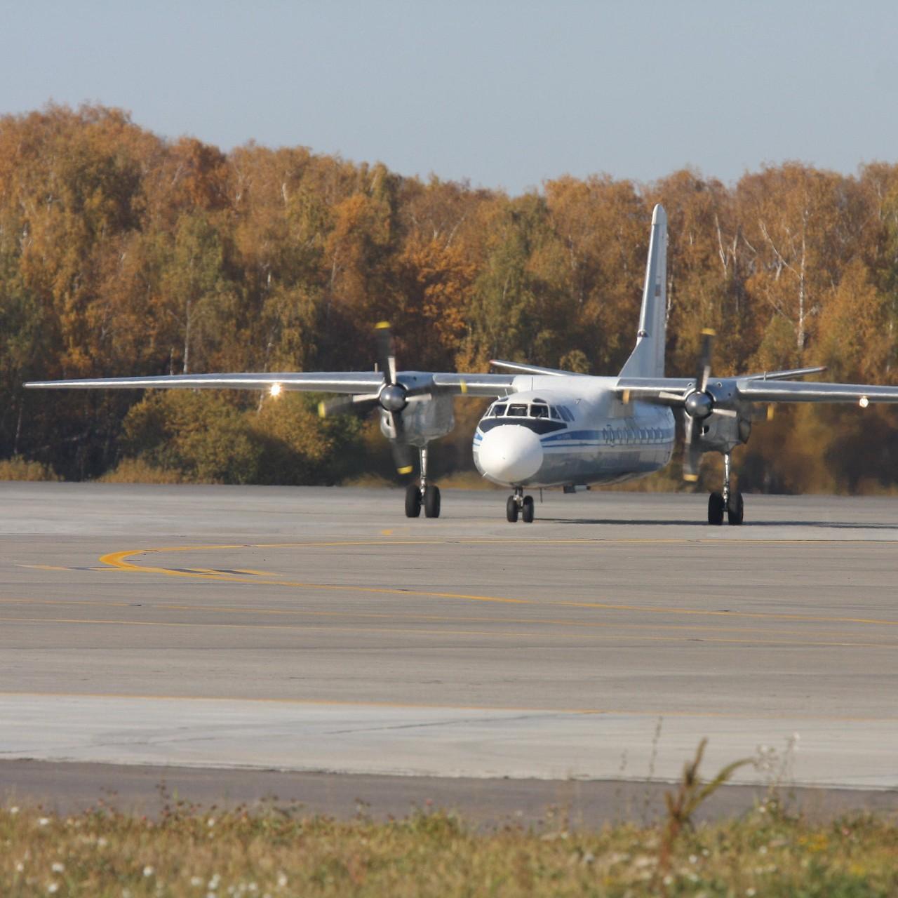 Самолет Ан-24 с 49 пассажирами не смог приземлиться в Тынде из-за низких облаков: кадры крушения