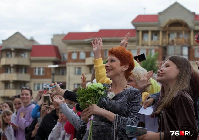Она провела с поклонниками автограф-сессию | Источник: Кирилл Поверинов / 76.RU