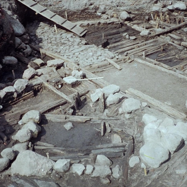 Раскопки ИИМК РАН у Дома купеческой гильдии в Выборге