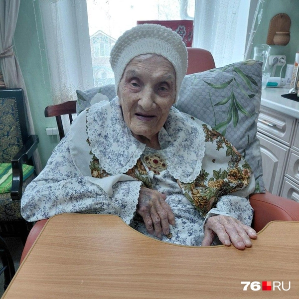 До сих пор Валентина очень любит красиво одеваться, видимо, это пошло из детства. Ее отец был портным и часто радовал дочек красивыми платьями  | Источник: Дом милосердия кузнеца Лобова