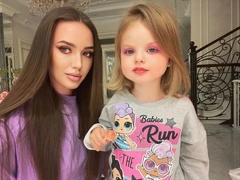 «Это вам еще аукнется»: Анастасию Тарасову осудили за макияж 2-летней дочери